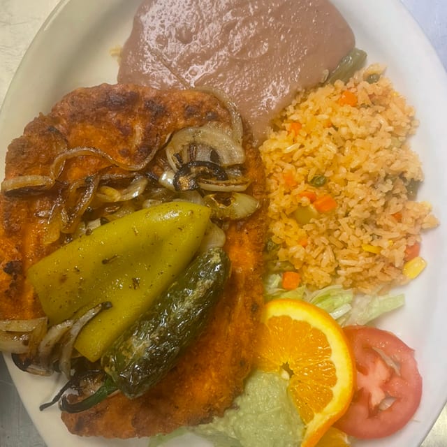 Milanesa de Res or Chicken.