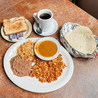 Huevos con Chorizo